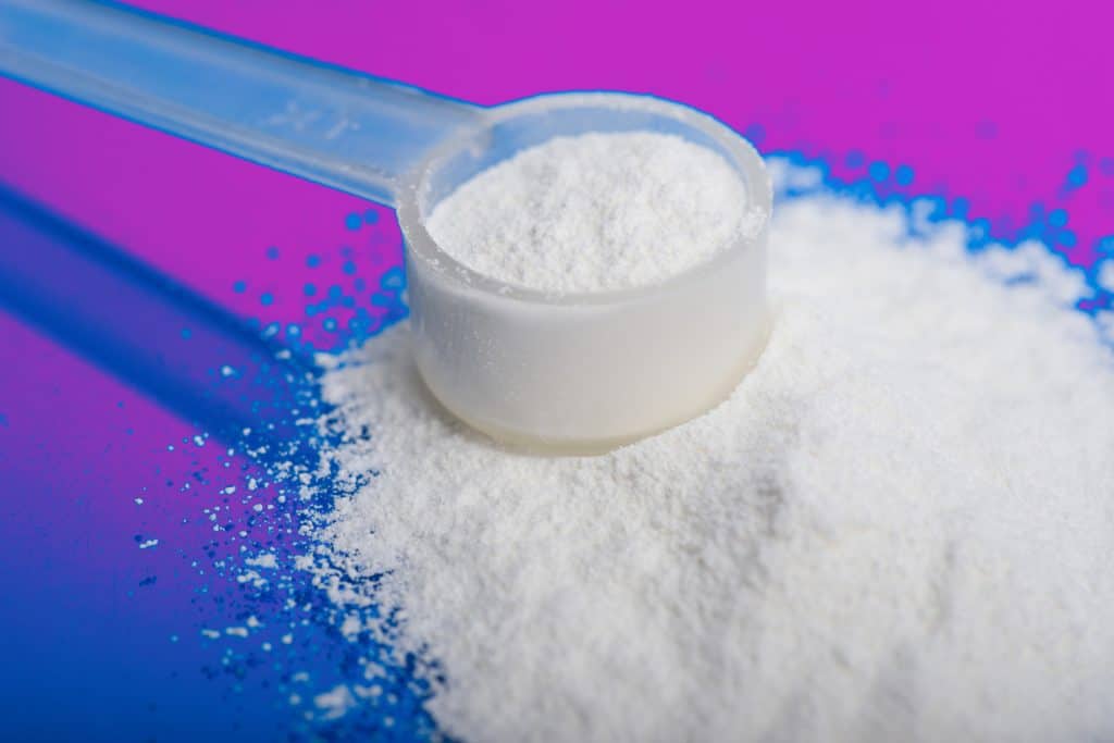 A spoon of creatine monohydrate - heydayDo image