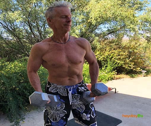 Dumbbell Exercises For Seniors - heydayDo - featured image
